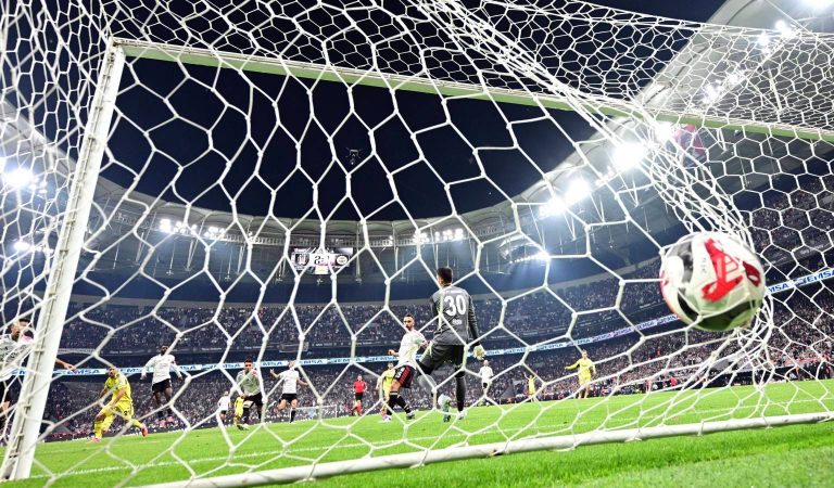 Süper Lig’in ilk yarısında en çok gol atılan dakikalar